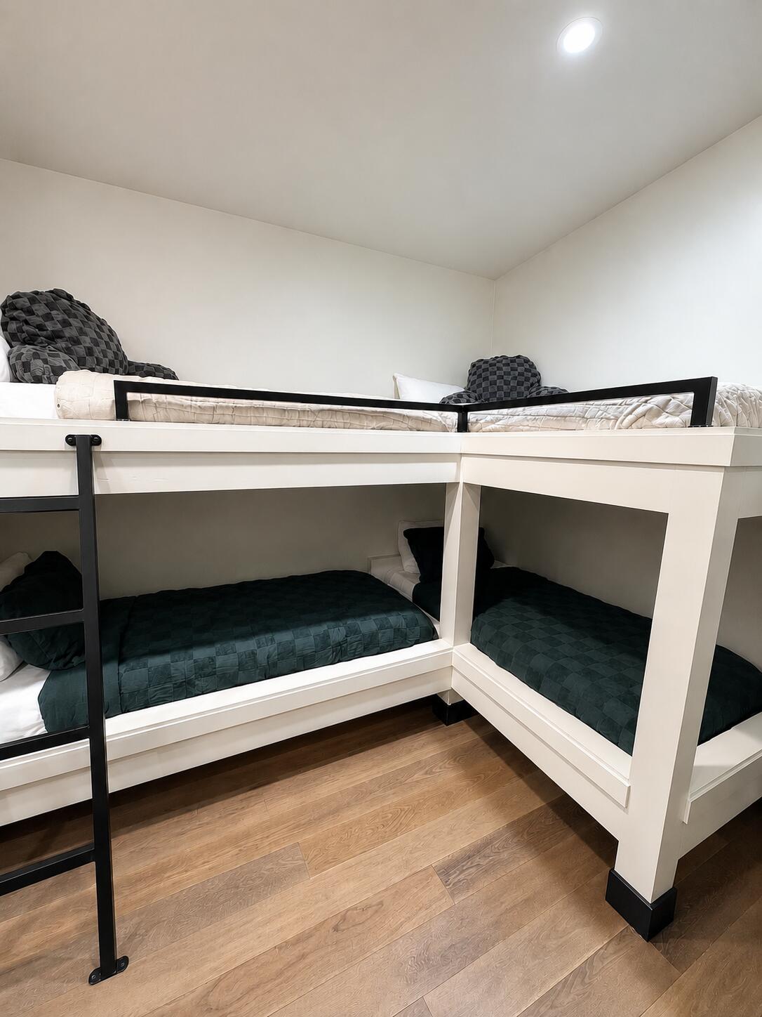 1615 South Oxford Road Hurricane, UT 84737 - Photo 5 of 5 Bunk Room
