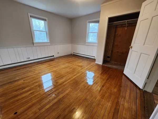$3,100 | 818 Bedford Street, Unit 1, East Bridgewater, MA 02333