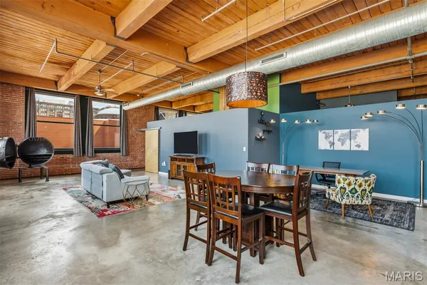 $300,000 | 901 Washington Avenue, Unit 309, St. Louis, MO 63101