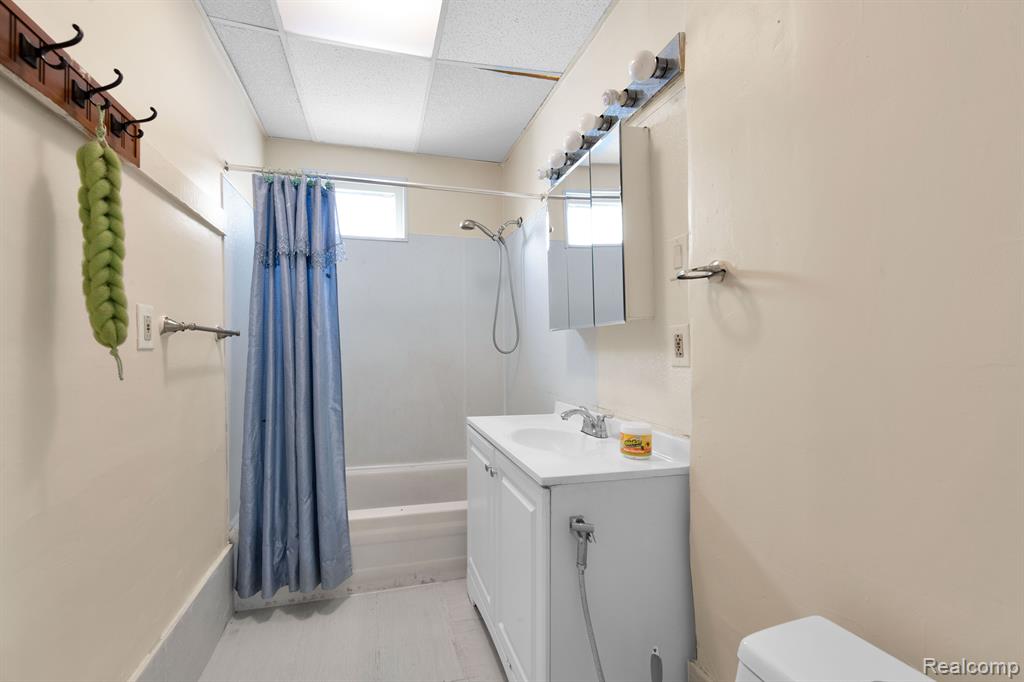 3344 Edwin Street Hamtramck, MI 48212 - Photo 10 of 28