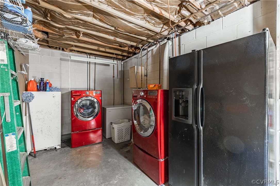 6039 Old Nottoway Road Crewe, VA 23930 - Photo 28 of 46 a utility room with dryer and washer