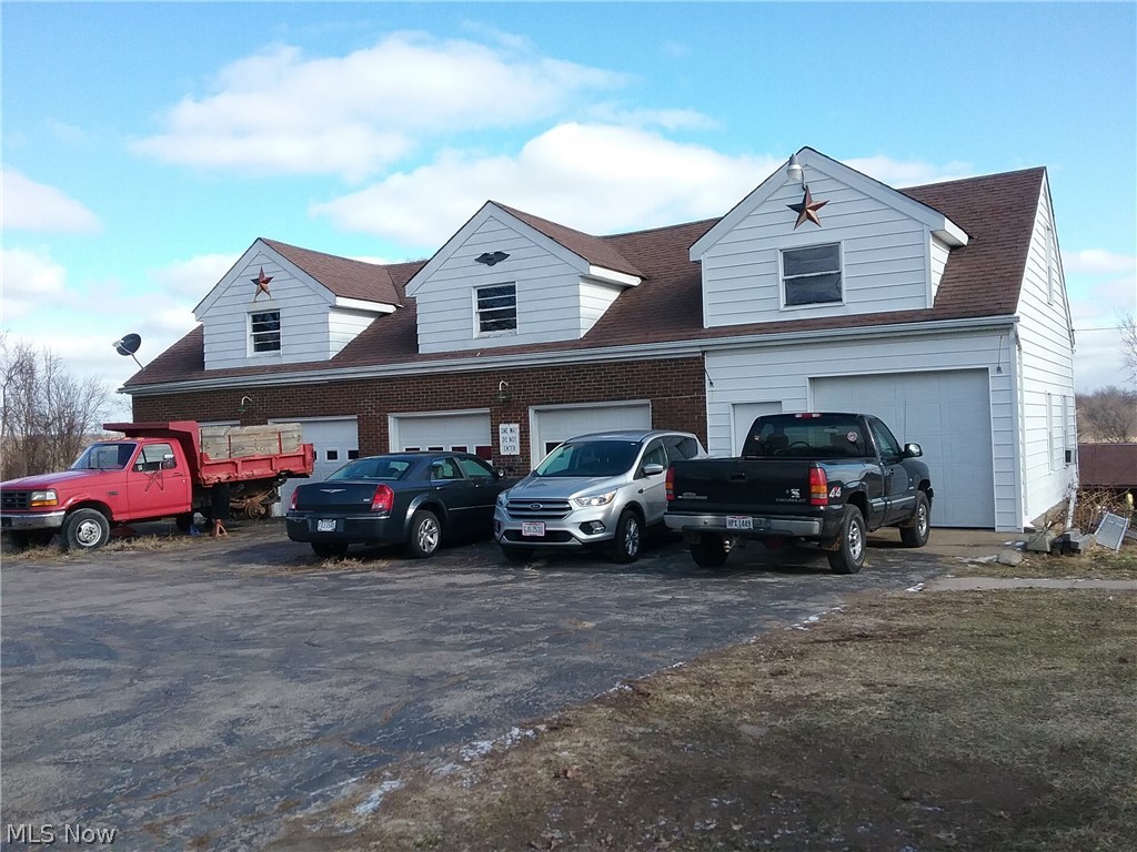 9683 Murray Ridge Road Elyria, OH 44035 - Photo 4 of 31 Gallery Image 4