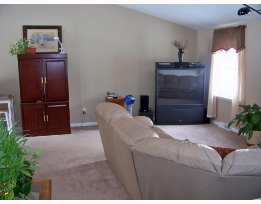 209 October Drive Butler, PA 16002 - Photo 5 of 15 Living Room.