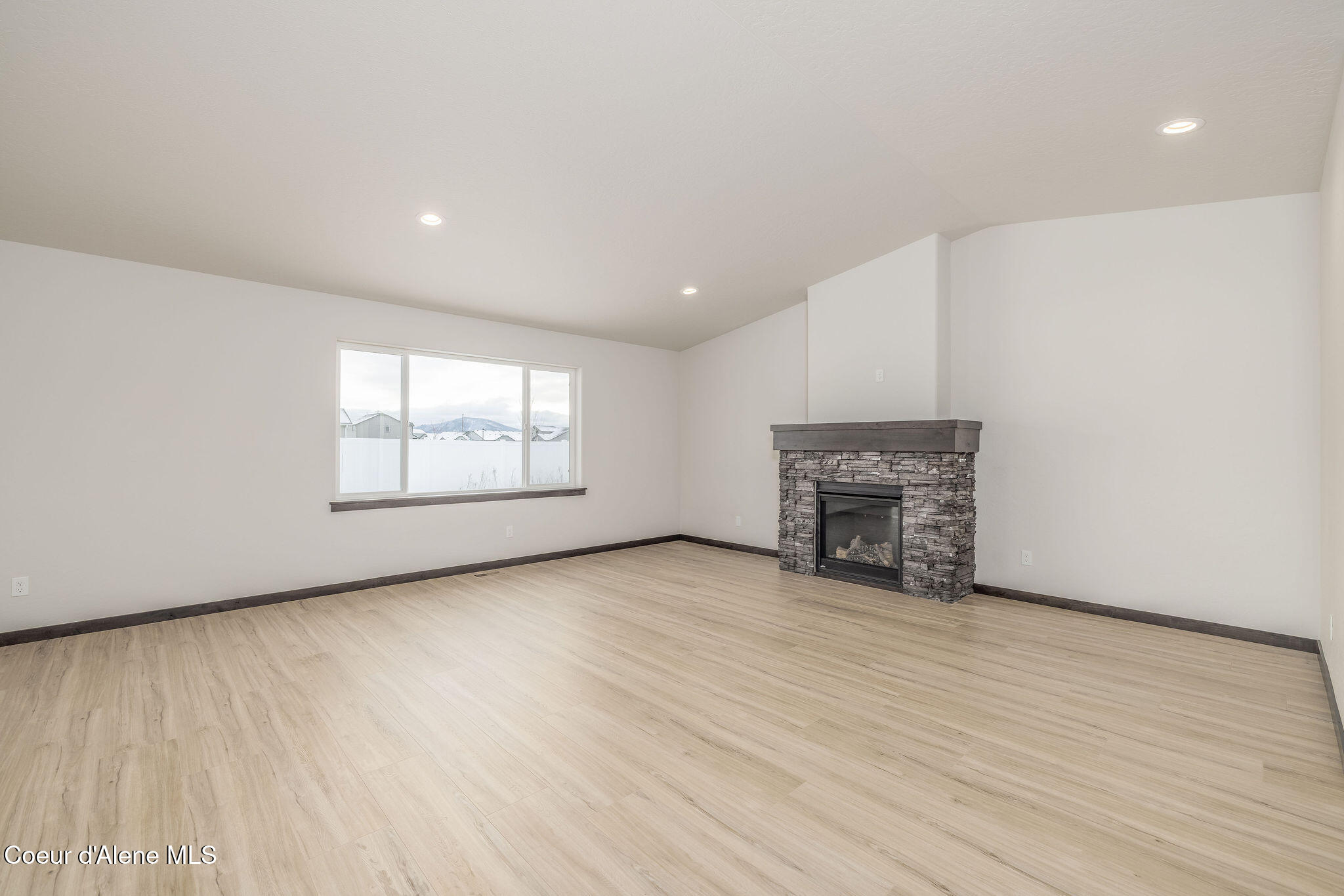 12132 North Lennon Lane Rathdrum, ID 83858 - Photo 5 of 29 10_IMG_1519-HDR_FullResolution