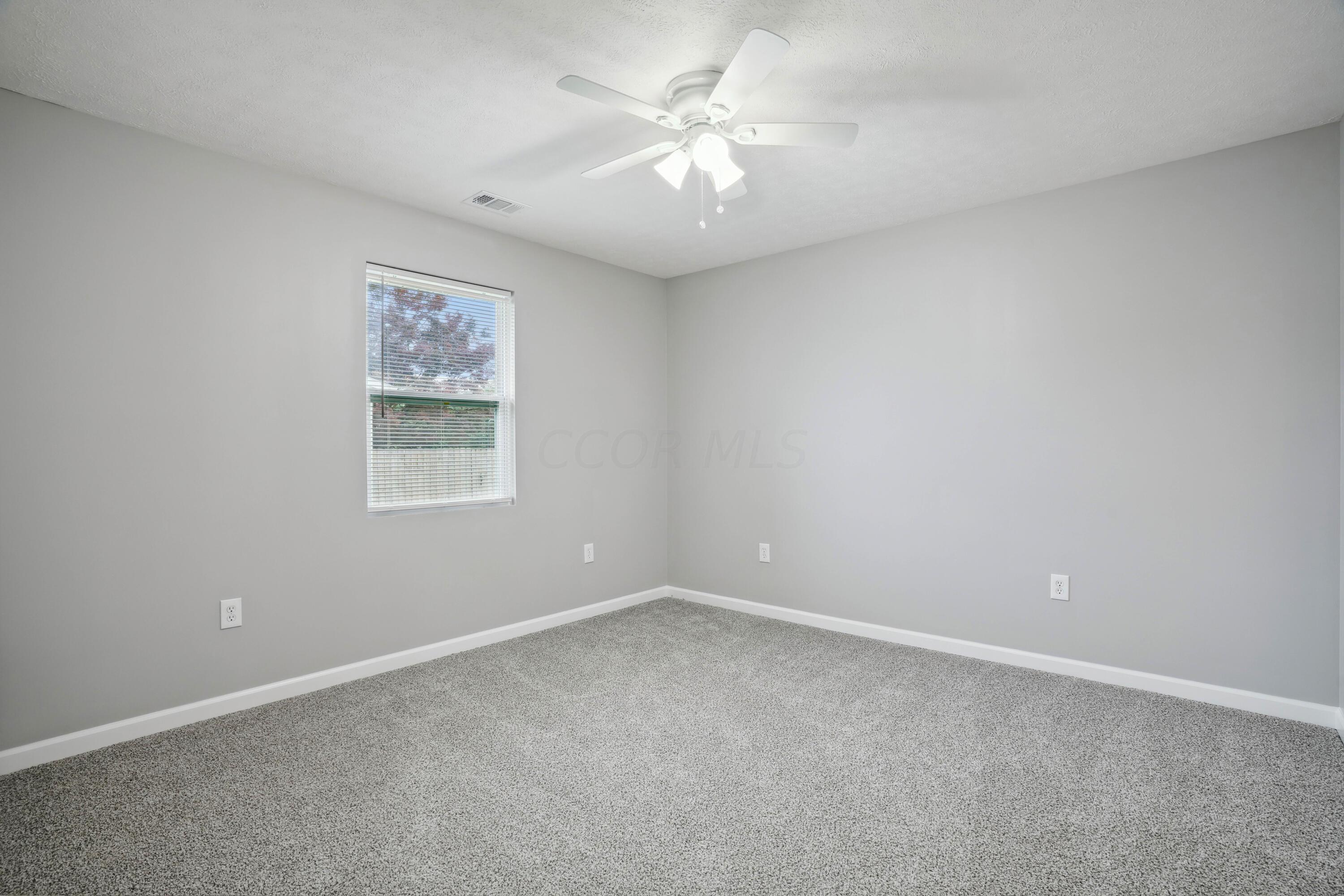 6705 Johnson Road Galloway, OH 43119 - Photo 22 of 30 Bedroom #2 with ceiling fan