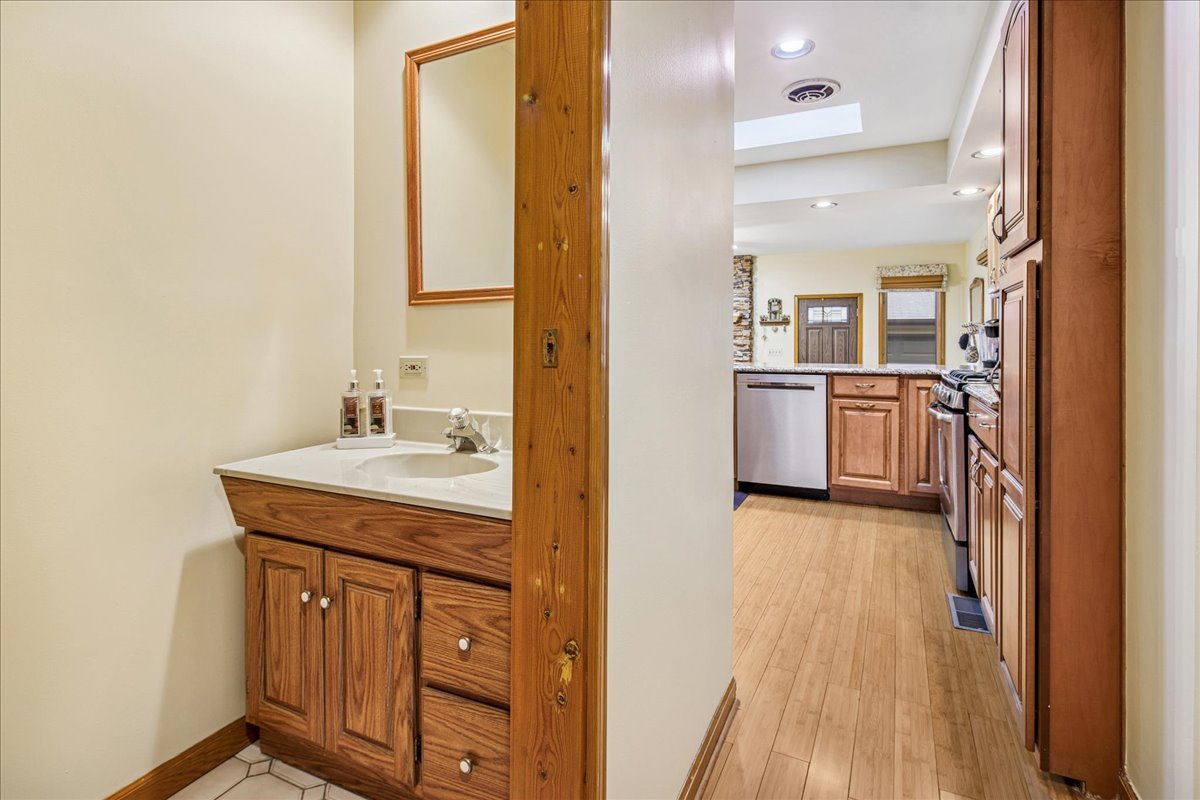 7531 West Cleveland Street Niles, IL 60714 - Photo 13 of 27