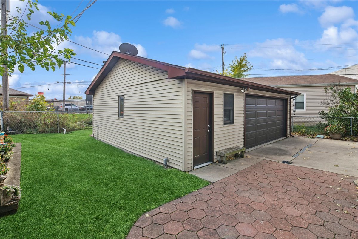 7531 West Cleveland Street Niles, IL 60714 - Photo 23 of 27