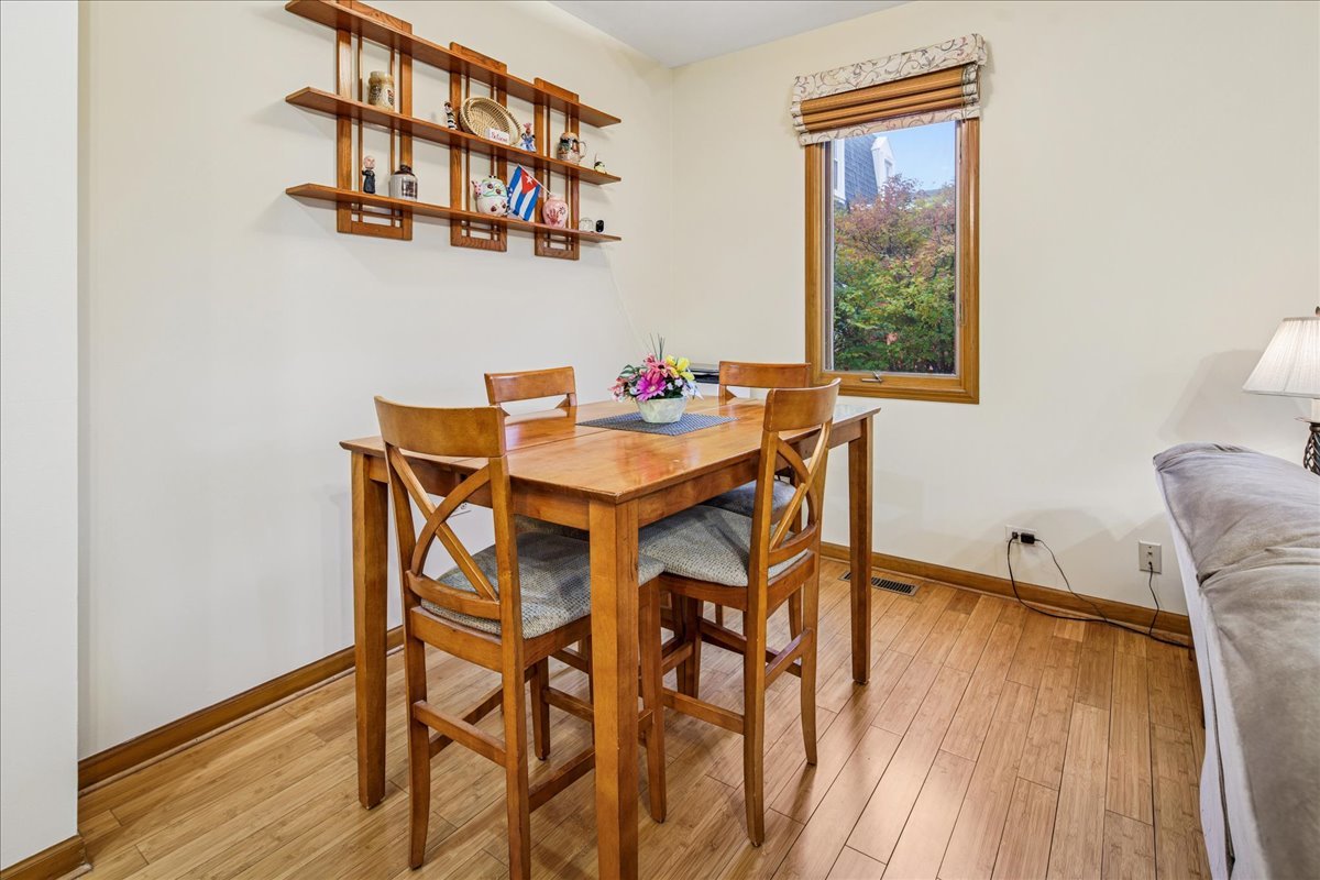 7531 West Cleveland Street Niles, IL 60714 - Photo 9 of 27