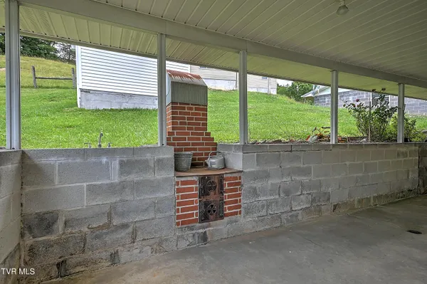 $315,700 | 289 Hilton Road, Gate City, VA 24251