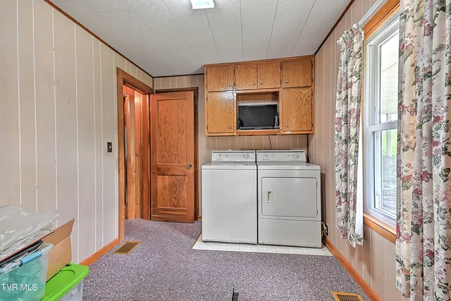 $315,700 | 289 Hilton Road, Gate City, VA 24251