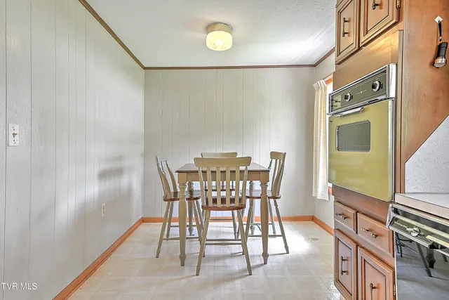 $315,700 | 289 Hilton Road, Gate City, VA 24251