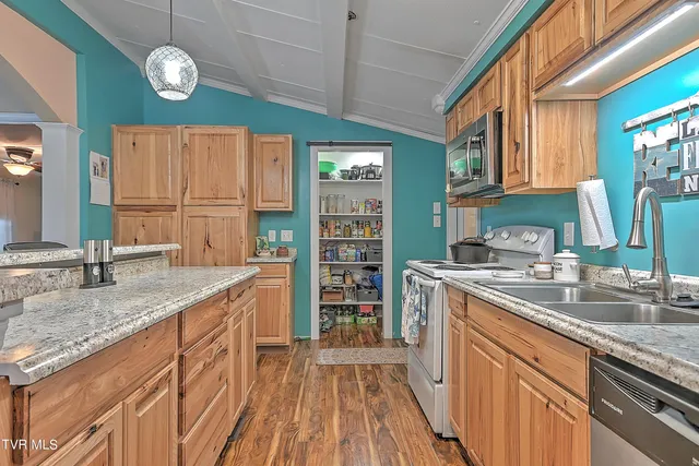 $315,700 | 289 Hilton Road, Gate City, VA 24251