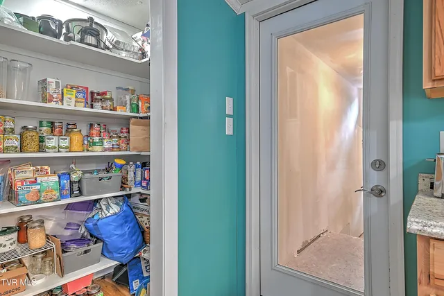 $315,700 | 289 Hilton Road, Gate City, VA 24251