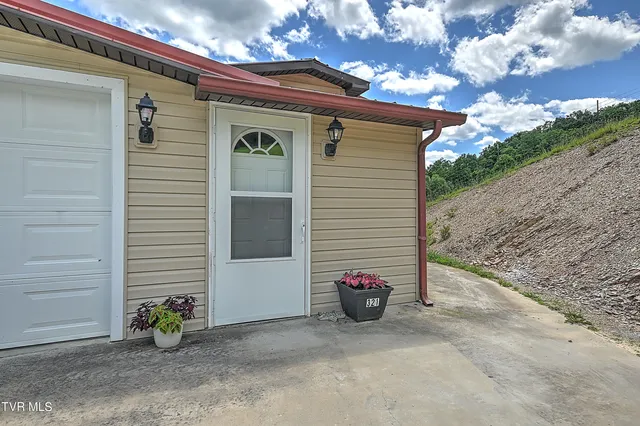 $315,700 | 289 Hilton Road, Gate City, VA 24251