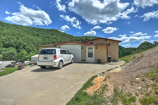 $315,700 | 289 Hilton Road, Gate City, VA 24251