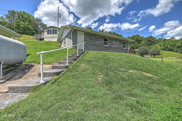 $315,700 | 289 Hilton Road, Gate City, VA 24251