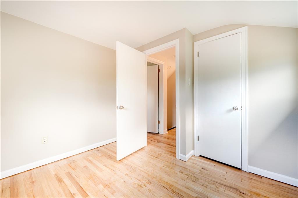 241 Hornaday Road Pittsburgh, PA 15210 - Photo 12 of 20 Gallery Image 12