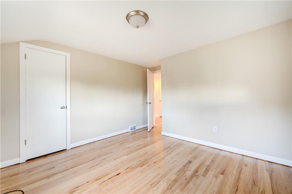 241 Hornaday Road Pittsburgh, PA 15210 - Photo 13 of 20 Gallery Image 13