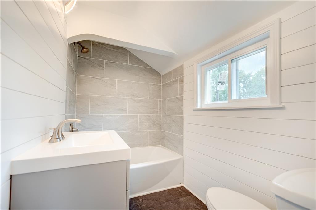 241 Hornaday Road Pittsburgh, PA 15210 - Photo 14 of 20 Gallery Image 14