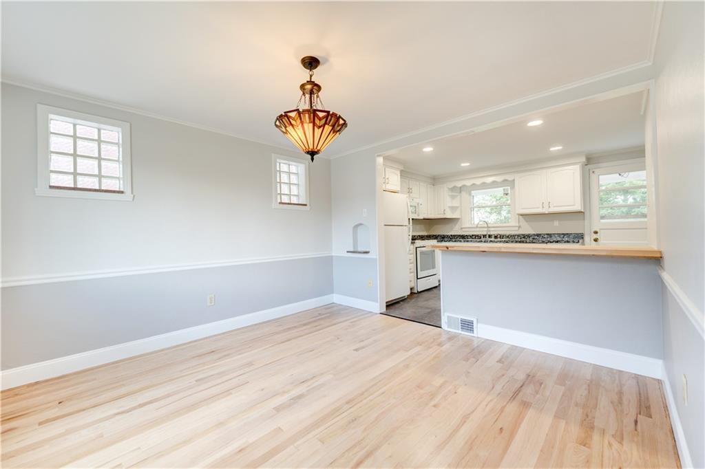 241 Hornaday Road Pittsburgh, PA 15210 - Photo 4 of 20 Gallery Image 4