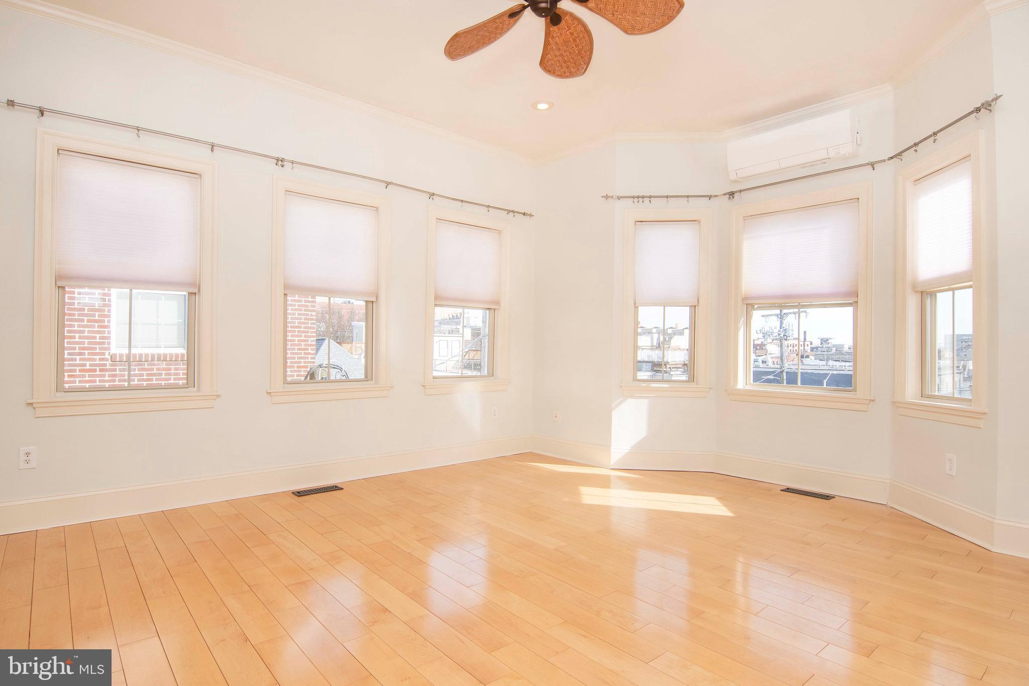 919 South Clinton Street Baltimore, MD 21224 - Photo 14 of 25