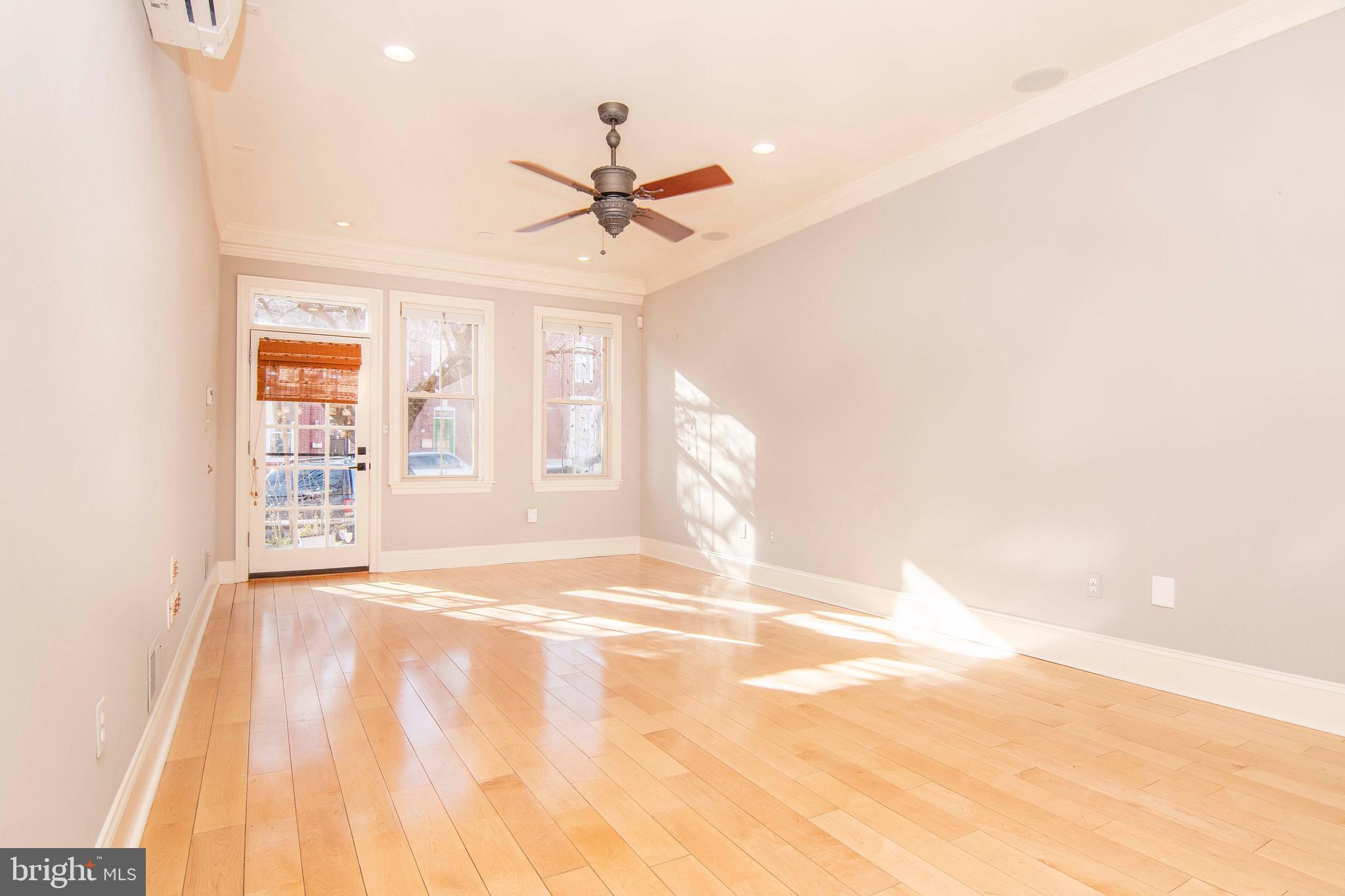 919 South Clinton Street Baltimore, MD 21224 - Photo 10 of 25