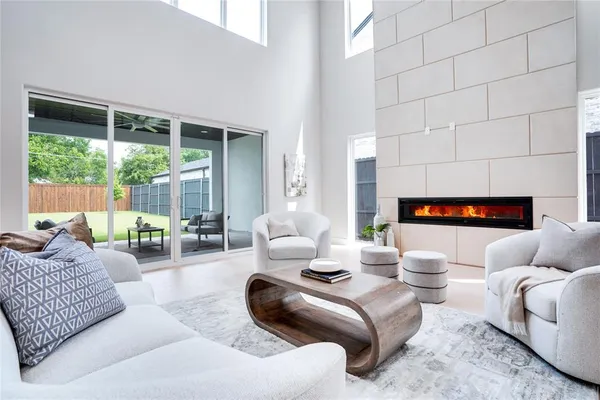 $9,000 | 7614 Linwood Avenue, Dallas, TX 75209