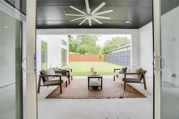 $9,000 | 7614 Linwood Avenue, Dallas, TX 75209