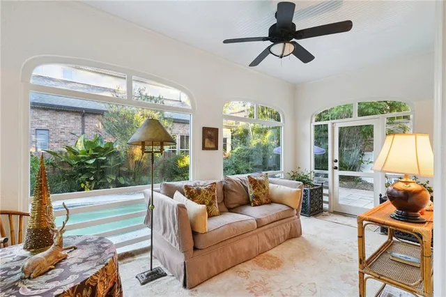 $978,000 | 129 Brockenbraugh Court, Metairie, LA 70005