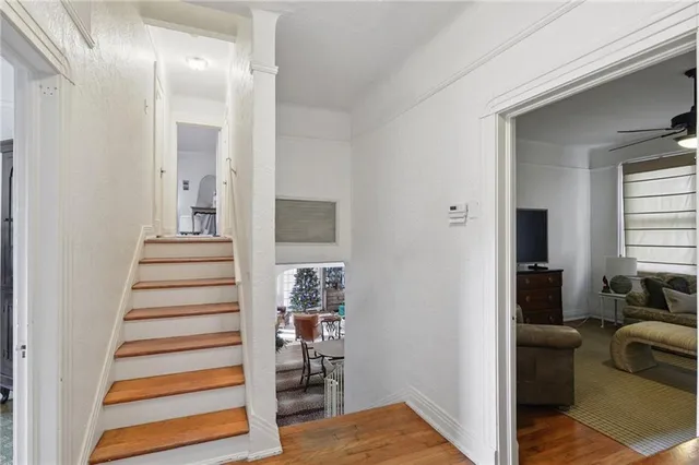 $978,000 | 129 Brockenbraugh Court, Metairie, LA 70005