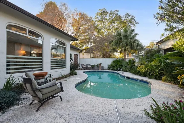 $978,000 | 129 Brockenbraugh Court, Metairie, LA 70005