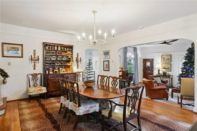 $978,000 | 129 Brockenbraugh Court, Metairie, LA 70005