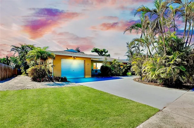 $698,900 | 237 San Marco Drive, Venice, FL 34285