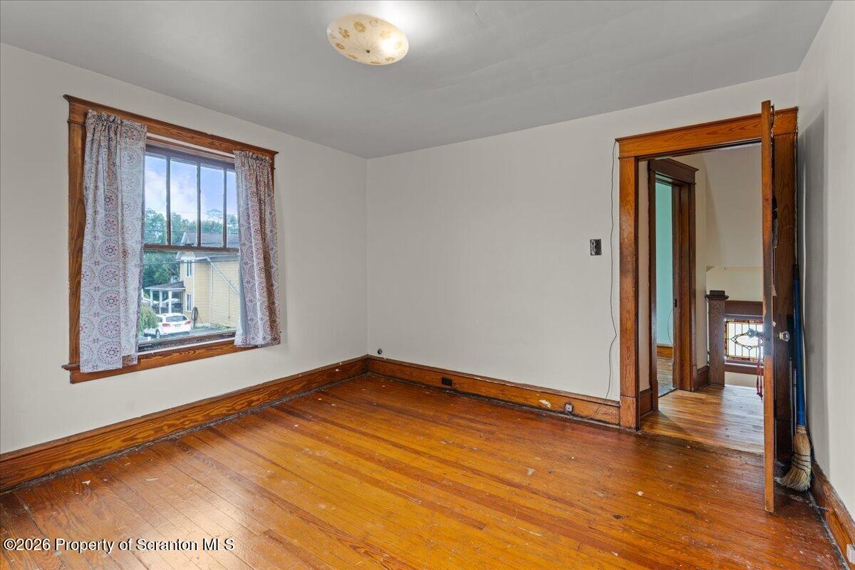 512 Spring Street Moosic, PA 18507 - Photo 28 of 49 22-DSC02652