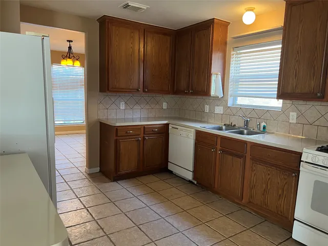 $2,300 | 3223 Amber Meadow Drive, Katy, TX 77449