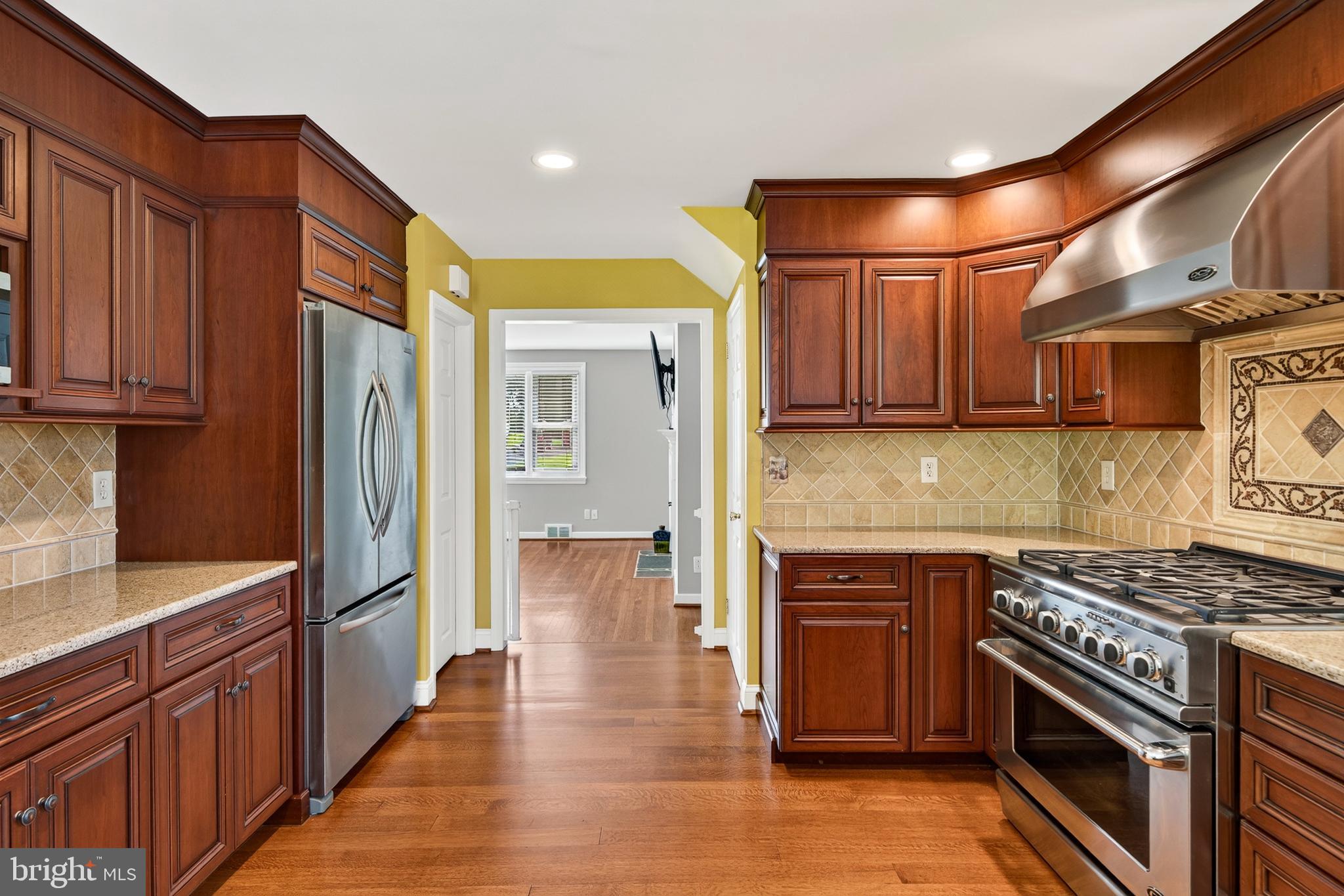 2741 Hillview Road Broomall, PA 19008 - Photo 19 of 80
