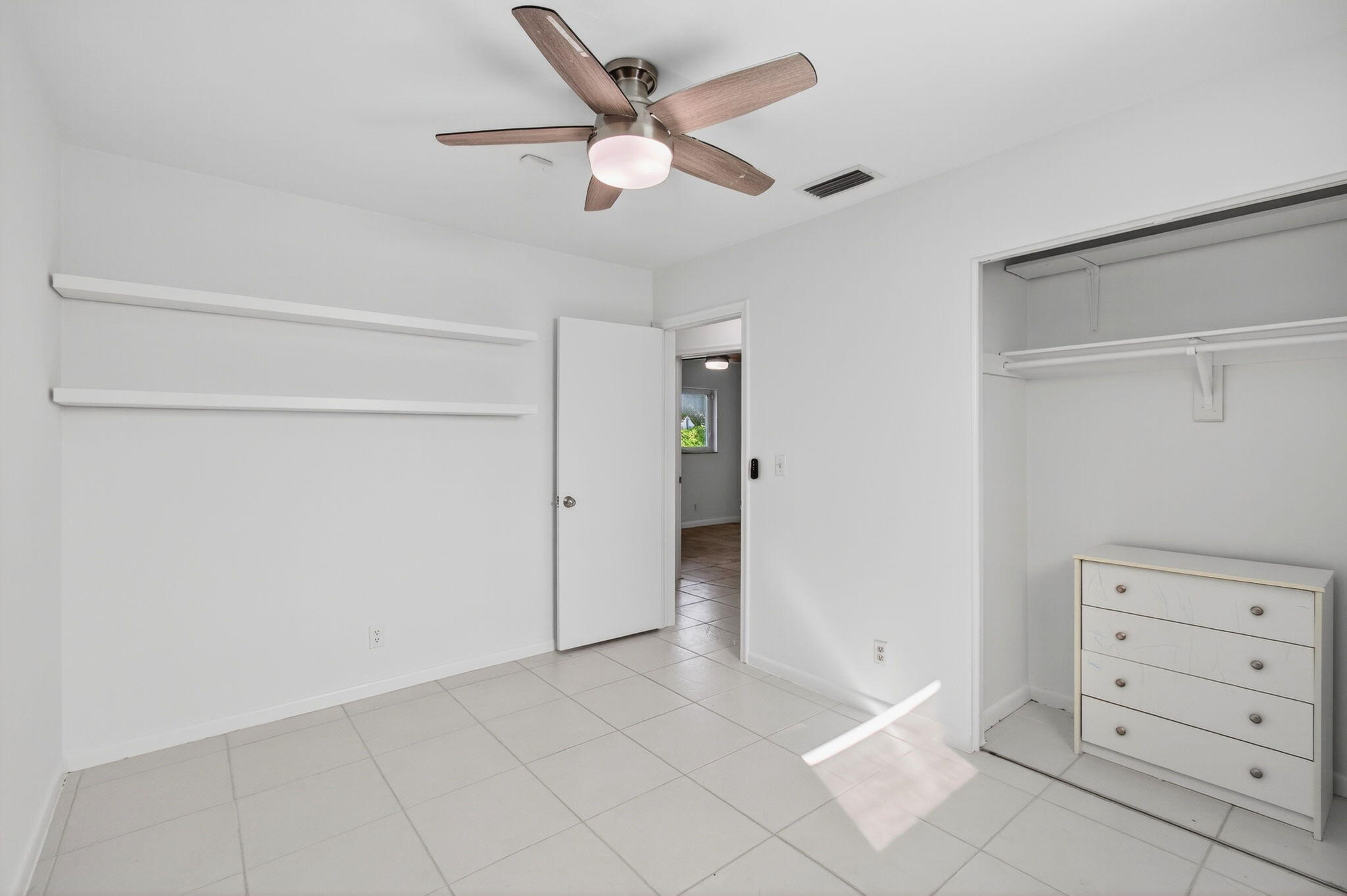 699 Northwest 16th Avenue Boca Raton, FL 33486 - Photo 21 of 32 699 NW 16th Ave, Boca Raton, FL 33486 (4