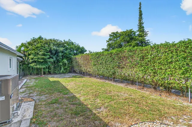$5,900 | 699 Northwest 16th Avenue, Boca Raton, FL 33486