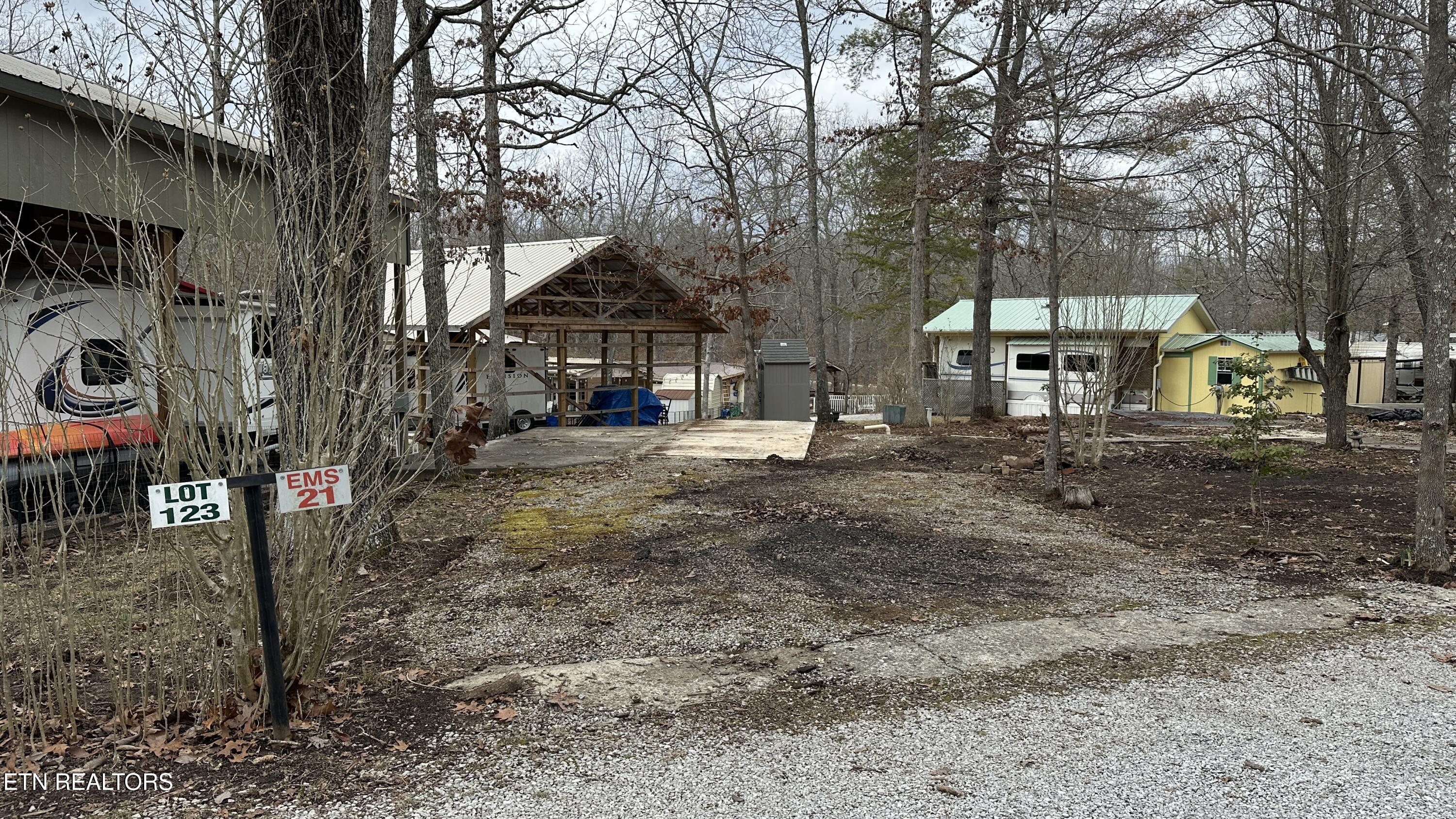 21 Sarvis Road Crossville, TN 38571 - Photo 3 of 7 IMG_6731