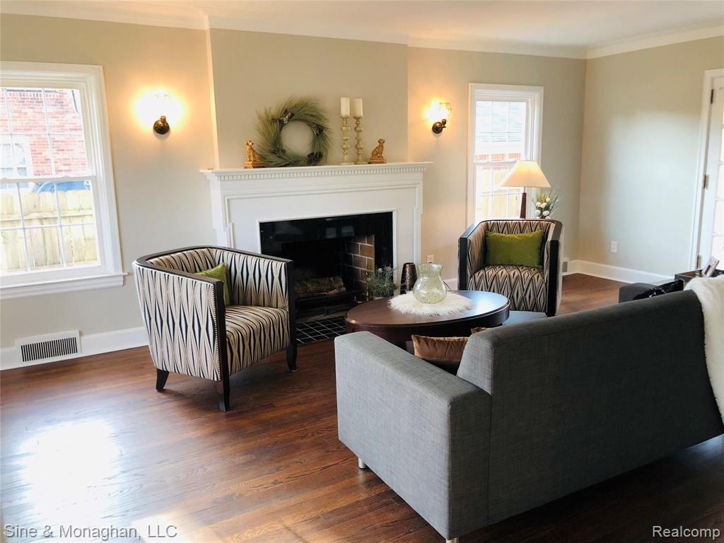 721 Pemberton Road Grosse Pointe Park, MI 48230 - Photo 3 of 41