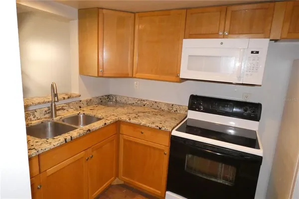 $1,425 | 121 3rd Avenue North, Unit 302, St. Petersburg, FL 33701