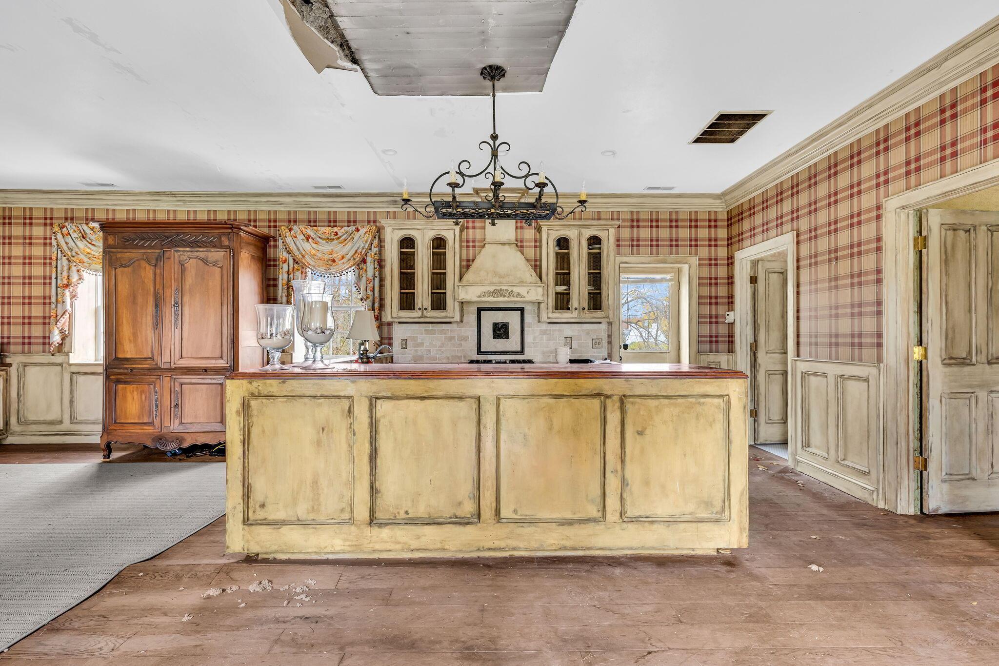 7805 Brill Road Cincinnati, OH 45243 - Photo 130 of 139 130-web-or-mls-7805BrillRoadGuestHouseIn