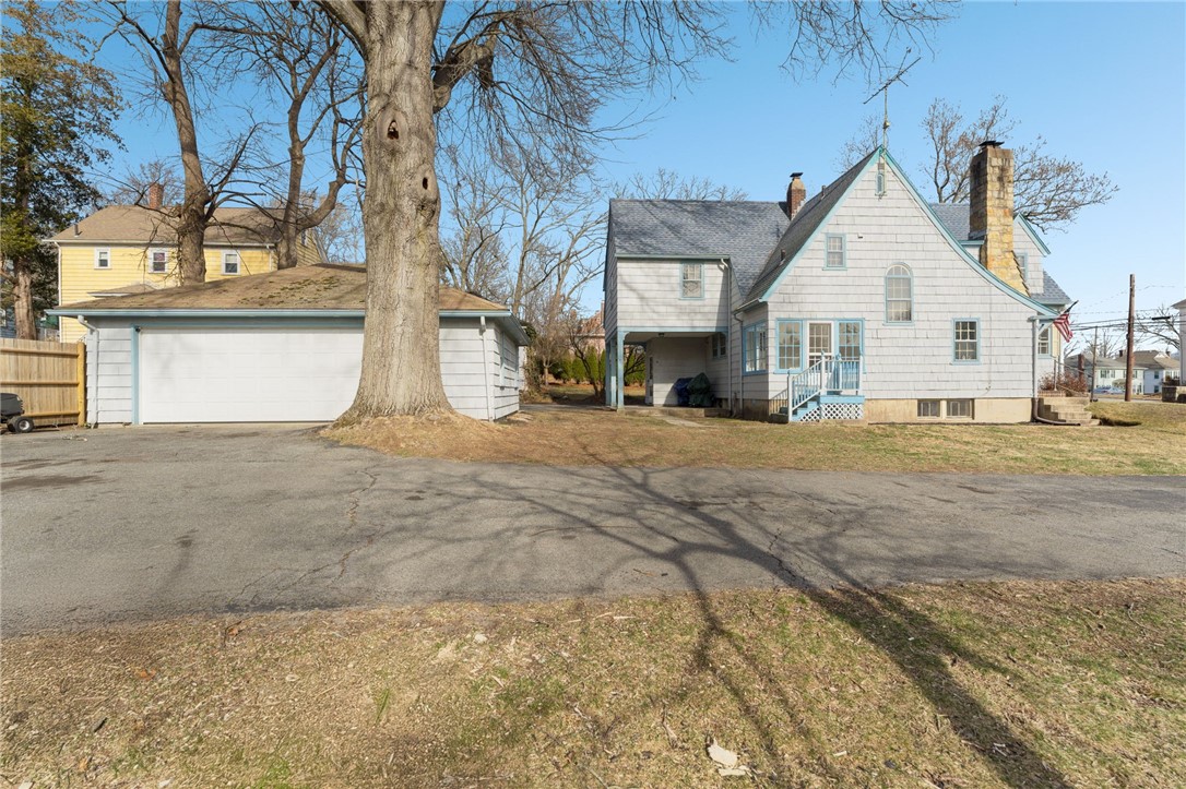 282 Gaskill Street Woonsocket, RI 02895 - Photo 3 of 43 Gallery Image 3