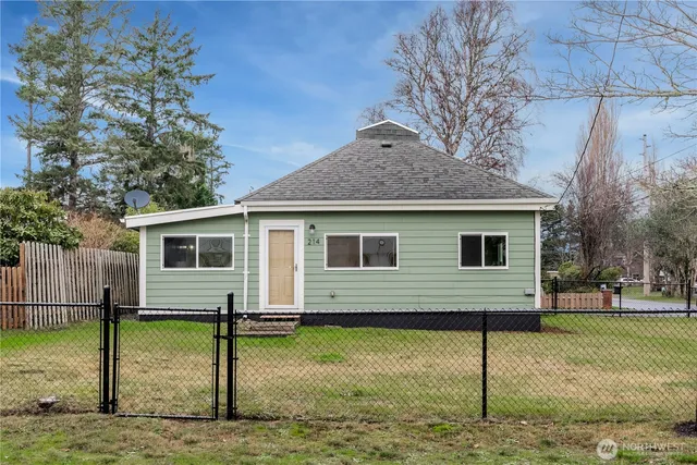 $299,000 | 214 17th Street North, Long Beach, WA 98631