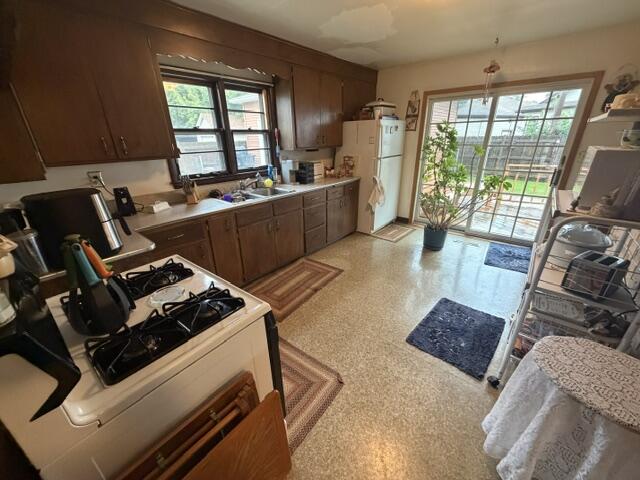 2422 21st Street Racine, WI 53403 - Photo 16 of 27 IMG_2563