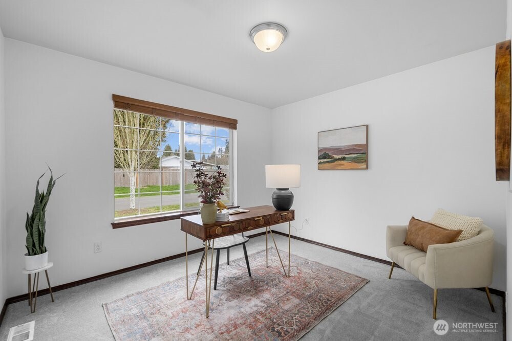 1152 Johnson Street Monroe, WA 98272 - Photo 4 of 38 a workspace with furniture and a window