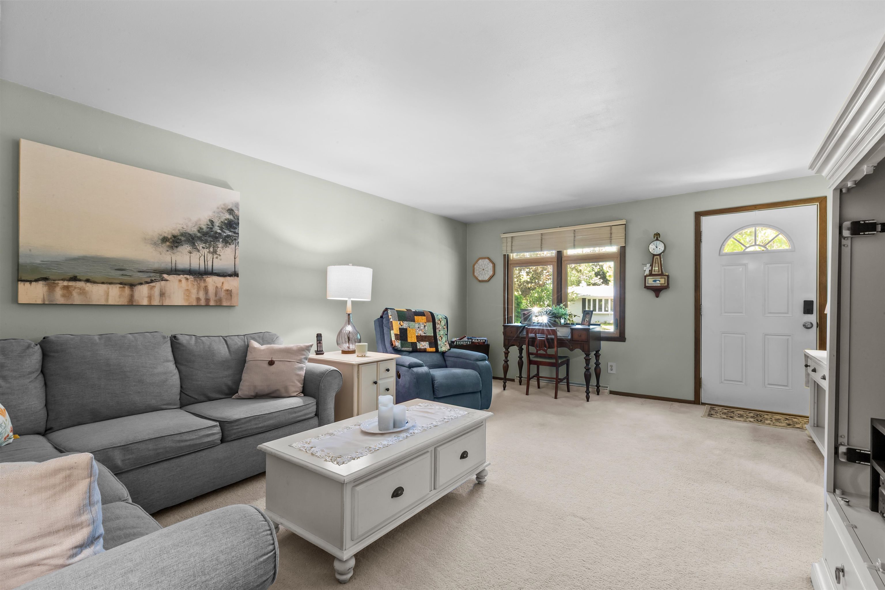 2416 North Elinor Street Appleton, WI 54914 - Photo 5 of 31