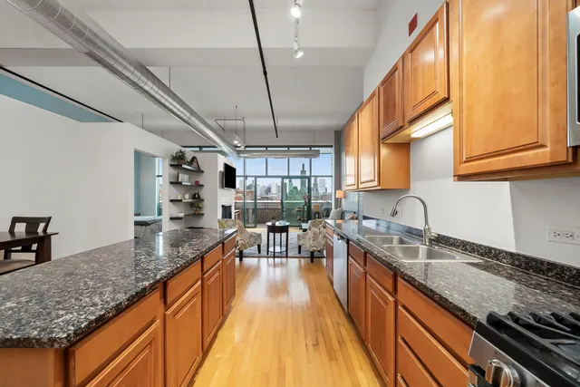 $375,000 | 1645 West Ogden Avenue, Unit 702, Chicago, IL 60612