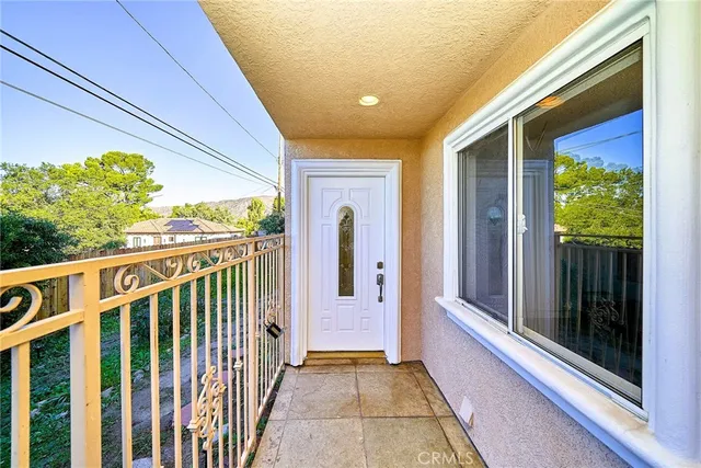$829,000 | 10357 Commerce Avenue, Unit 7, Tujunga, CA 91042