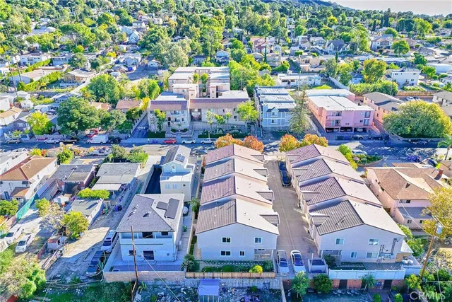 $829,000 | 10357 Commerce Avenue, Unit 7, Tujunga, CA 91042